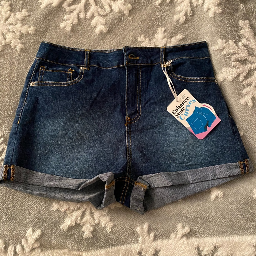 Fashion nova high rise denim shorts